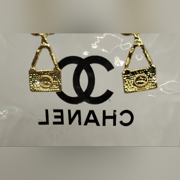 CHANEL Drop Gold and Black Bag Earrings - Picture 3 of 3